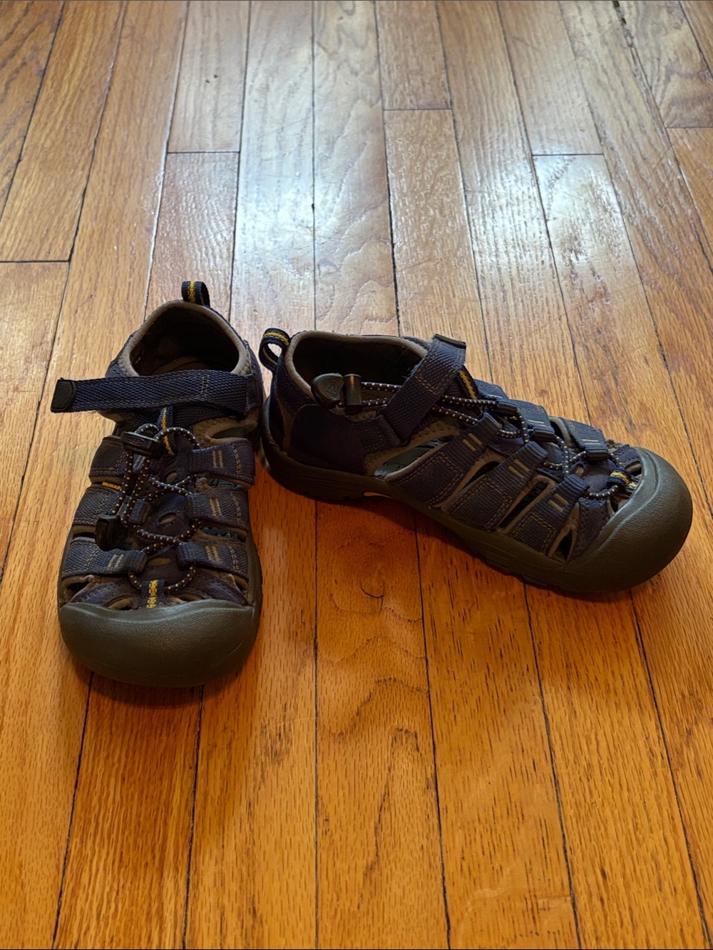 Keen blue sandals kid size 2